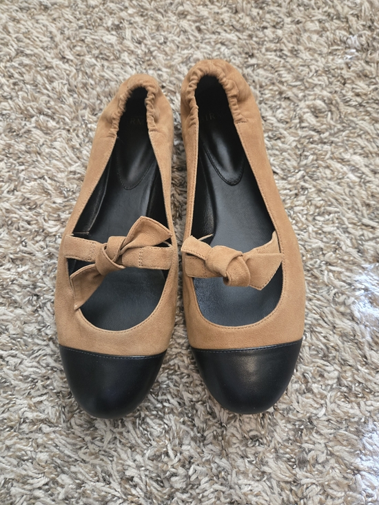 Alexandre Birman Shoes - Alexandre Birman Tan and Black Bow-Front Ballet Flats. New In Box